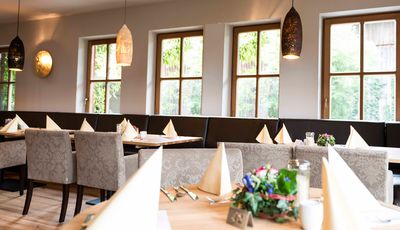 guenstige-Moebel-Gastronomie-Bistro-Restaurant